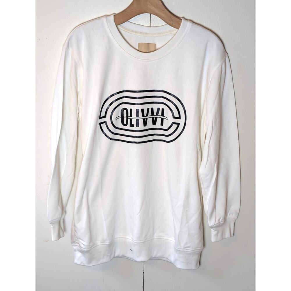 Olivvi Cream/ White Long Sleeve Large